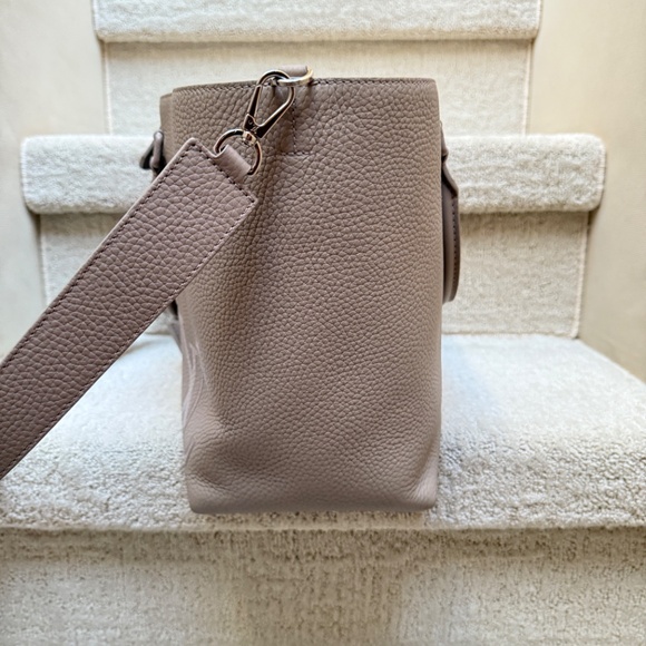 Louis Vuitton Pernelle Tote in Taurillon - Picture 9 of 15